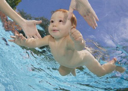 Bebés en el agua